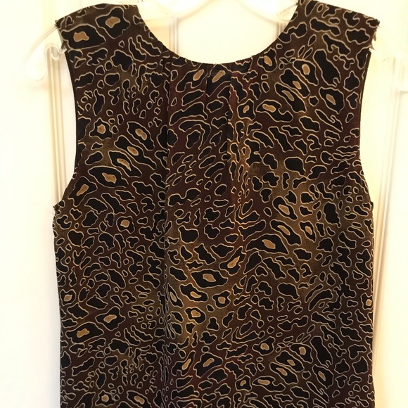 Tory Burch Animal pint sleeveless shell; size 2 - Picture 3 of 5
